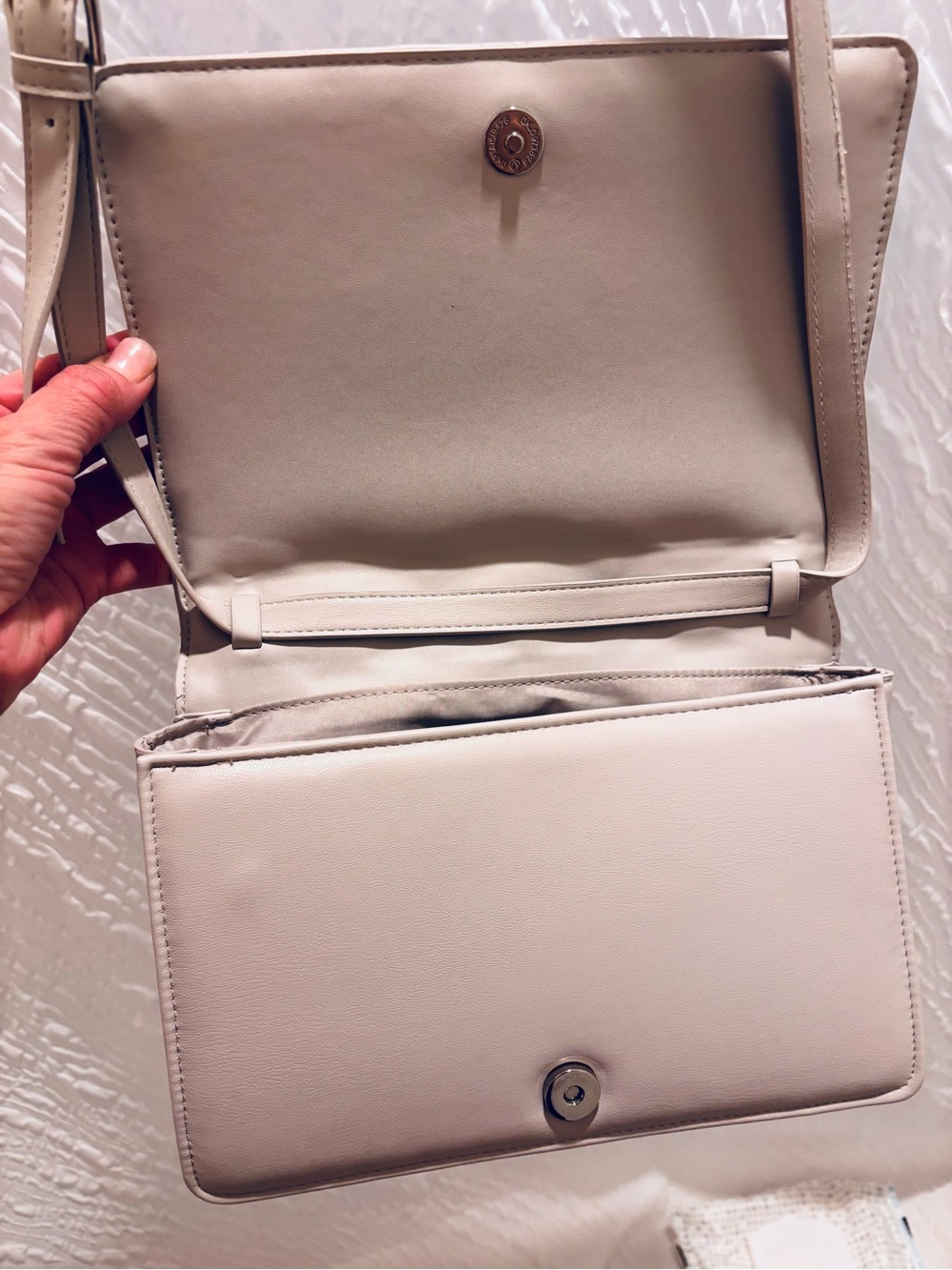 H&M Quilted Shoulder Crossbody Bag in Taupe - Picture 4 of 5